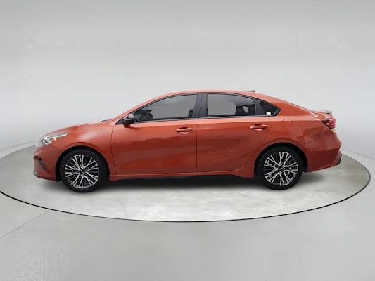 2022 Kia Forte GT-Line photo 5