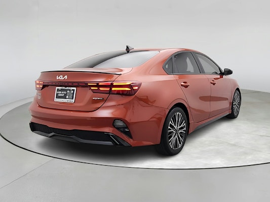 2022 Kia Forte GT-Line photo 8